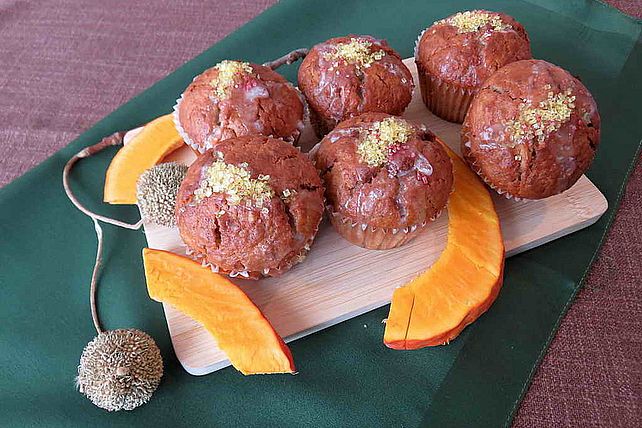 Kürbis-Orangen-Walnuss-Muffins von Juulee| Chefkoch