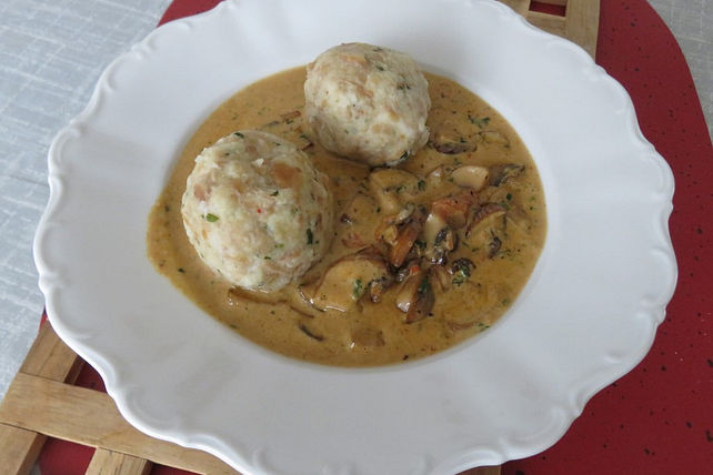 Semmelknodel Mit Champignon Rahmsoe