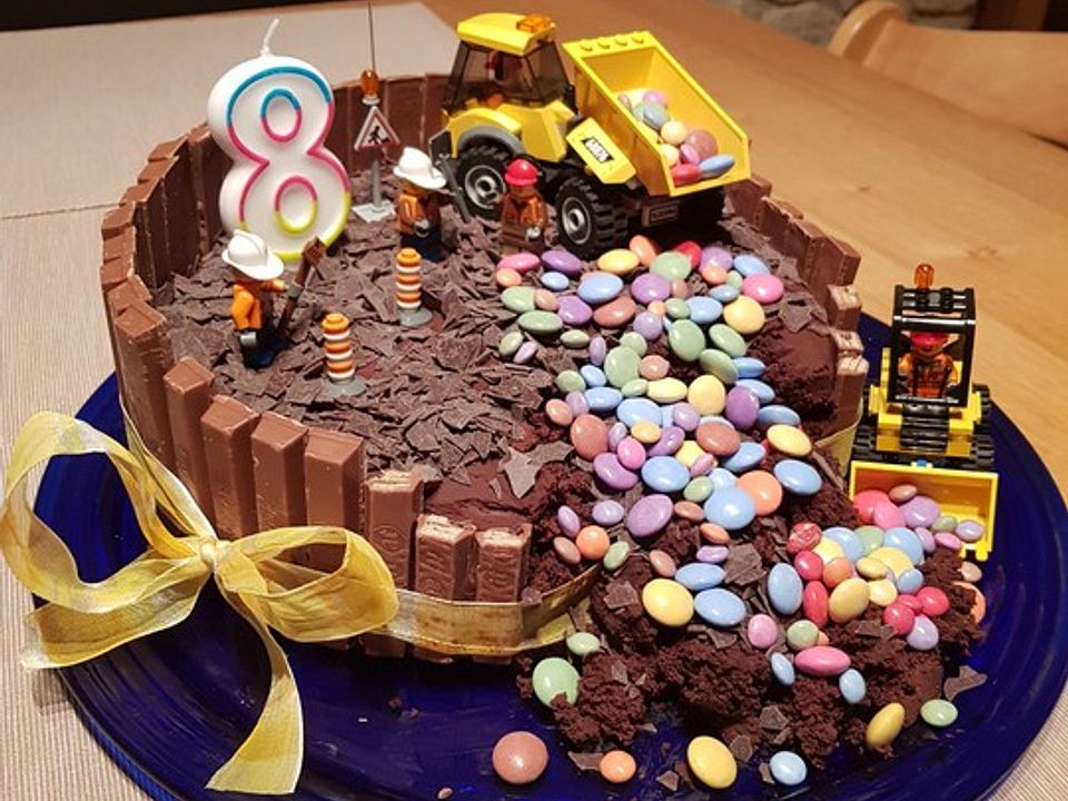 Bunte Schoko Kitkat Smarties Torte Von Dannbee Chefkoch