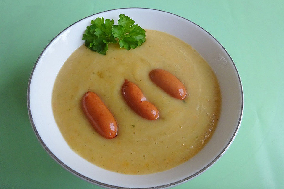 Kartoffelsuppe nach Oma