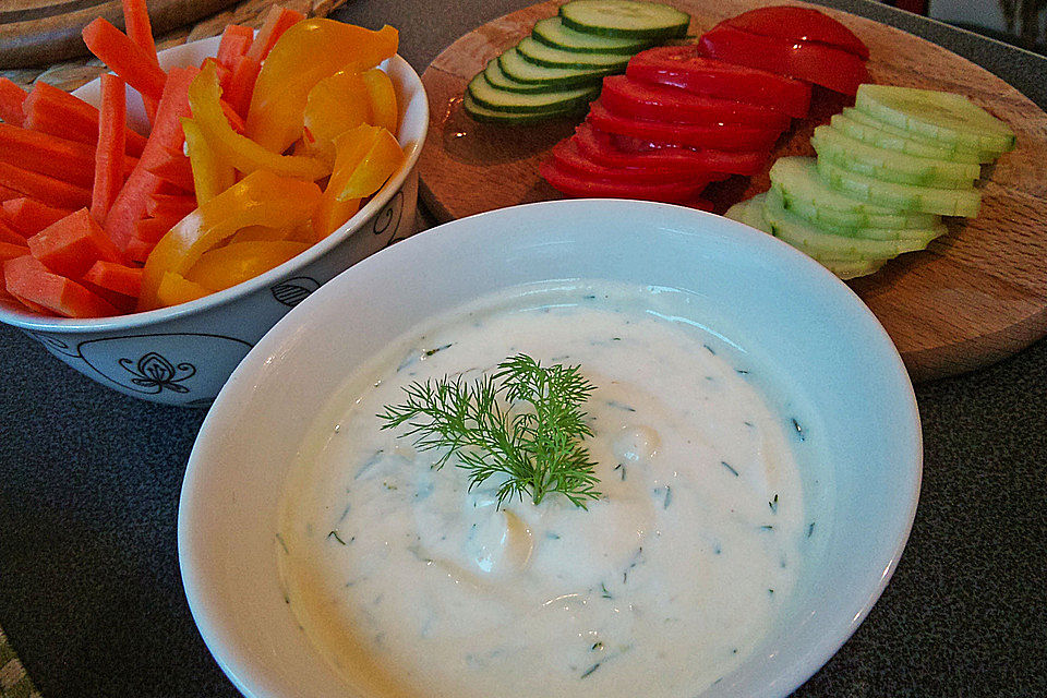 Honig-Senf-Dip mit Dill