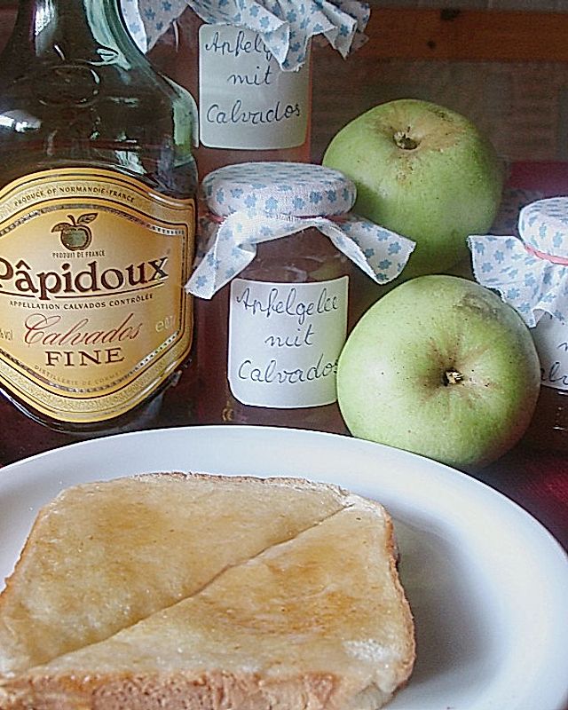 Apfelgelee mit Calvados und Miniäpfeln