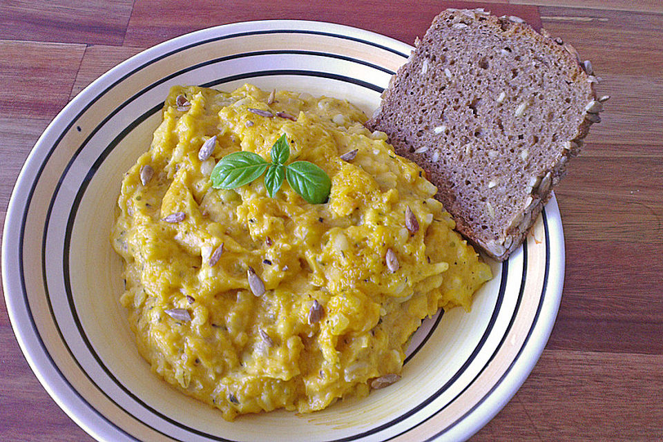 Butternut-Kürbissuppe à la Toni