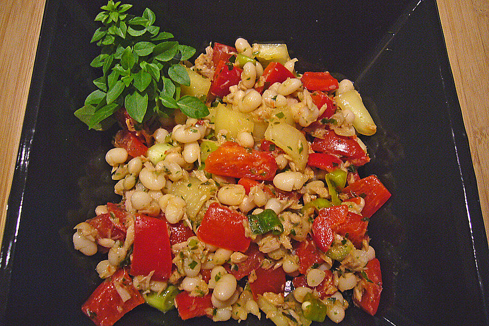 Weißer Bohnensalat mit Thunfisch und Zitronendressing