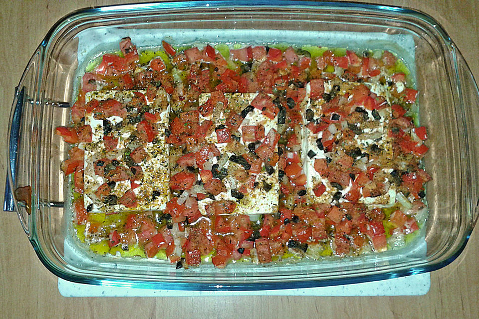 Gebackener Feta mit Tomaten und Paprika