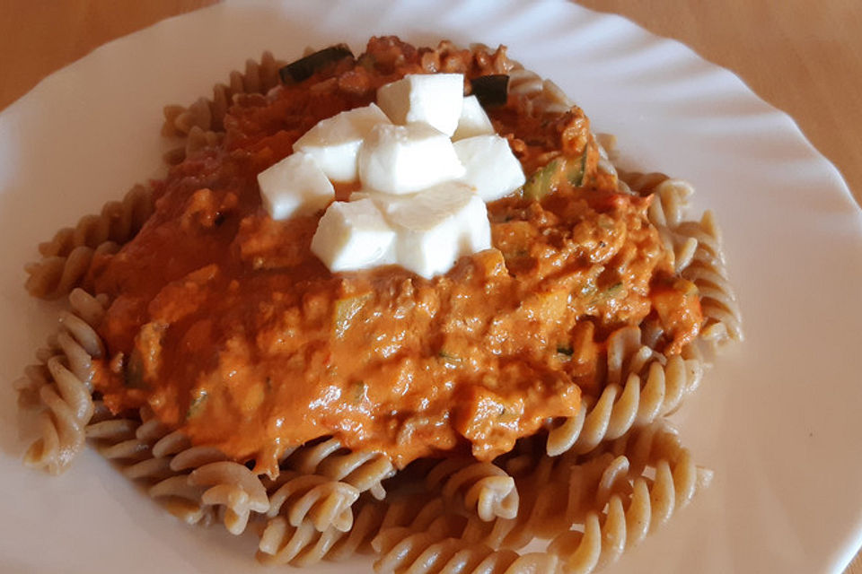 Hackfleischpfanne mit Tomaten und Gemüse