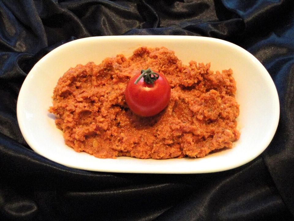Rotes Pesto mit getrockneten Tomaten von calagoesla| Chefkoch