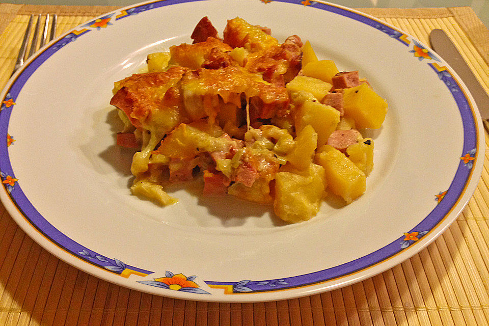 Kartoffel-Porreeauflauf mit Leberkäse