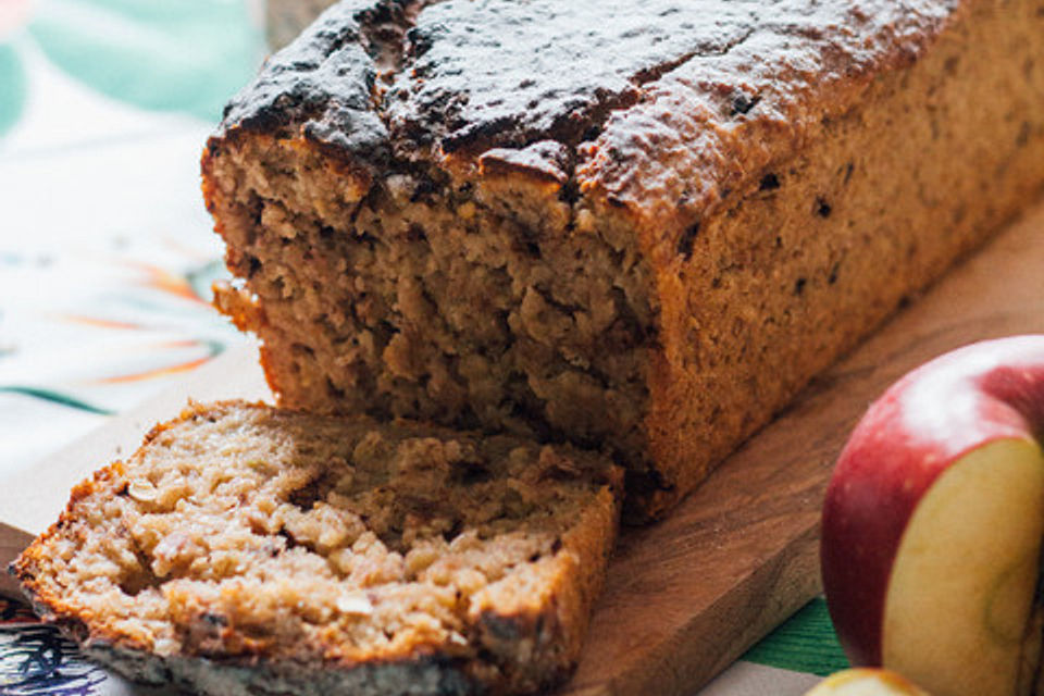 Veganer Bananen-Haferflocken-Kuchen