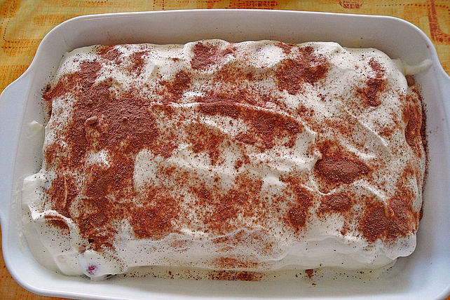 Erdbeer-Eierlikör-Biskuit-Schichtspeise von mare-blue| Chefkoch Erdbeer-Eierlikör-Biskuit-Schichtspeise von mare-blue| Chefkoch