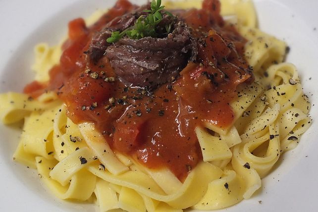 Spaghetti mit Sardellen und Tomaten von Malvea| Chefkoch