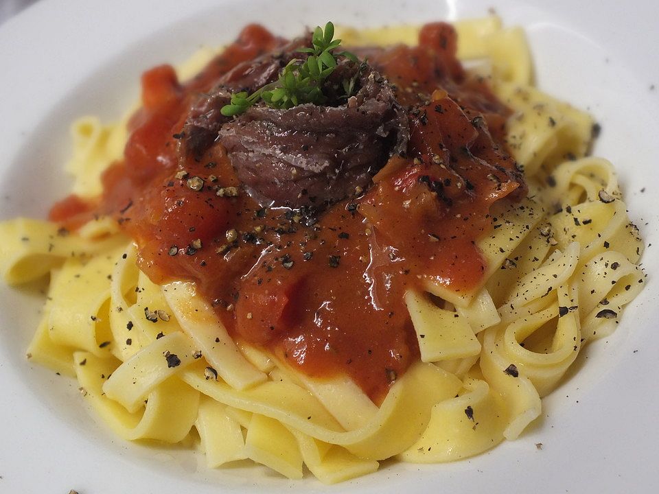 Spaghetti mit Sardellen und Tomaten von Malvea| Chefkoch