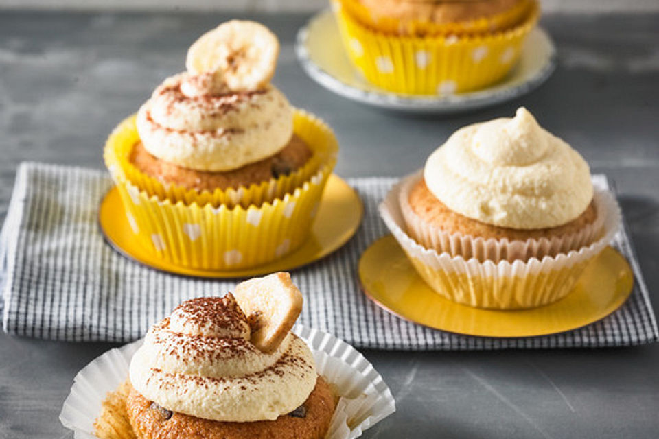 Banana-Split-Cupcakes