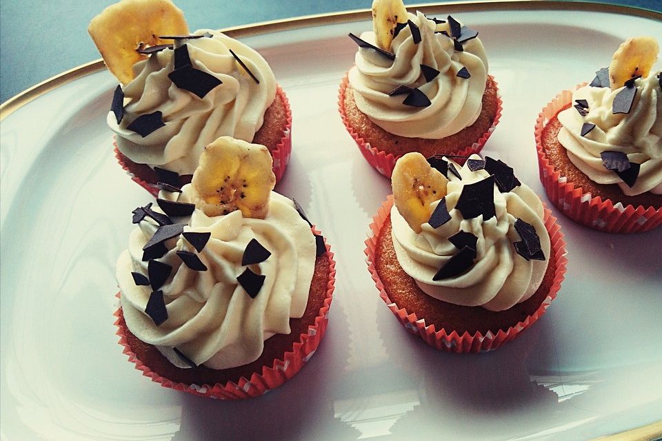 Banana-Split-Cupcakes