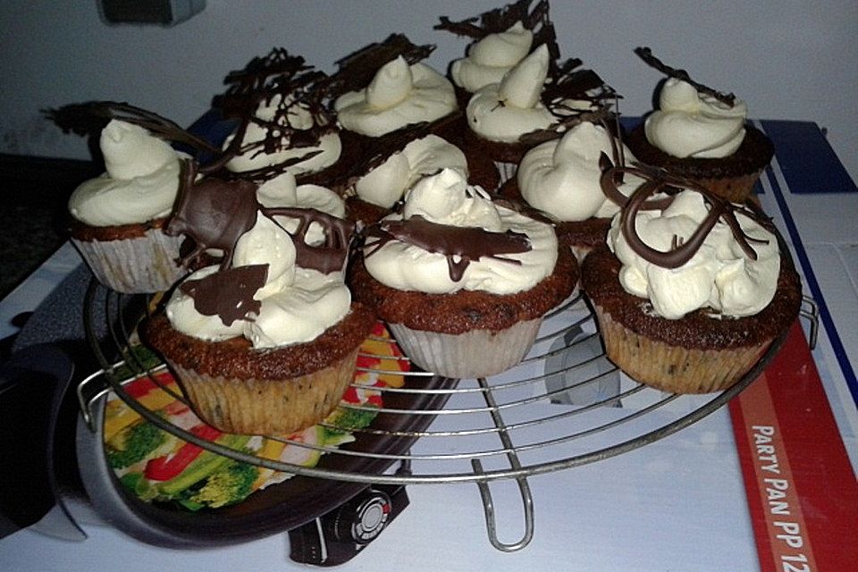 Banana-Split-Cupcakes