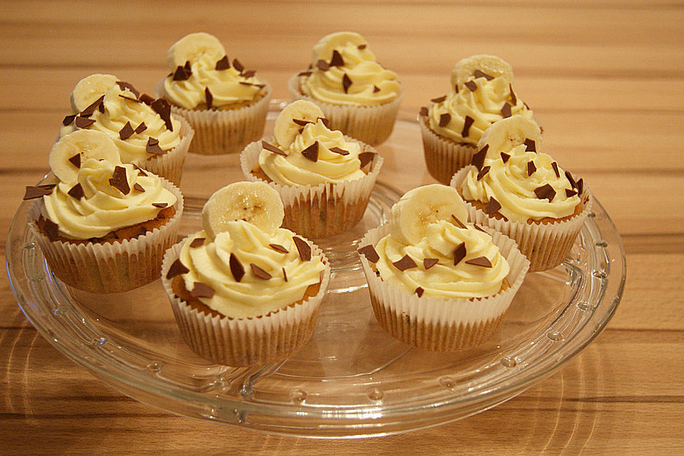 Banana-Split-Cupcakes