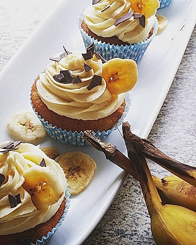 Banana-Split-Cupcakes