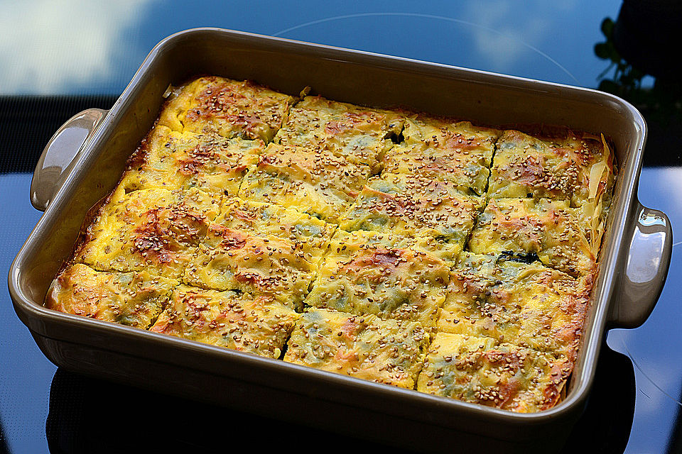 Spinat-Tomate-Feta-Börek vom Blech