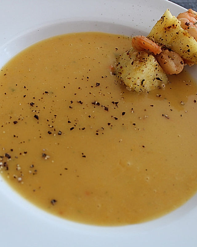 Kürbis-Kartoffel-Suppe mit Kokosmilch