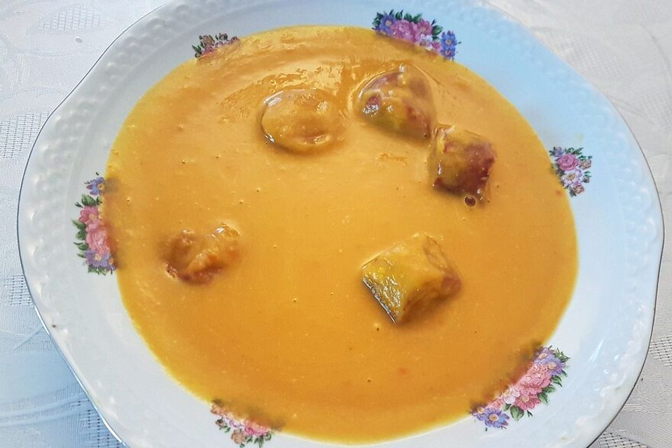 Kürbis-Kartoffel-Suppe mit Kokosmilch