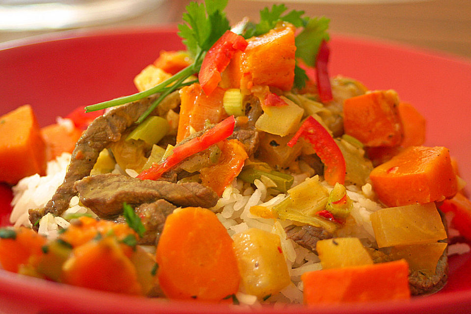 Thaicurry mit Kürbis und Rindfleisch