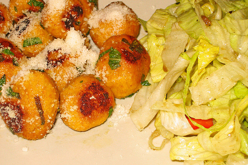Kürbisnocken mit Salbeibutter