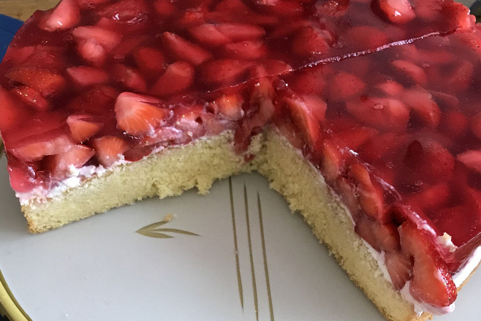 Reginas Erdbeerkuchen mit Vanillecreme