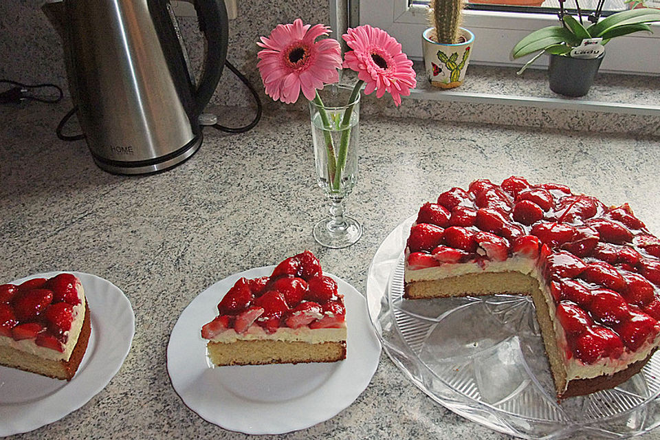 Reginas Erdbeerkuchen mit Vanillecreme