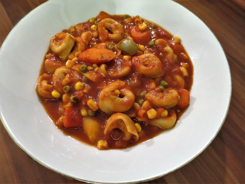 Tortellinisuppe mit Gemüse von scheunendrescher88| Chefkoch