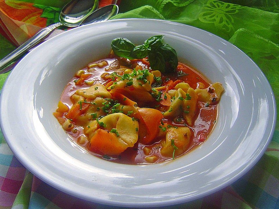 Tortellinisuppe mit Gemüse von scheunendrescher88 | Chefkoch