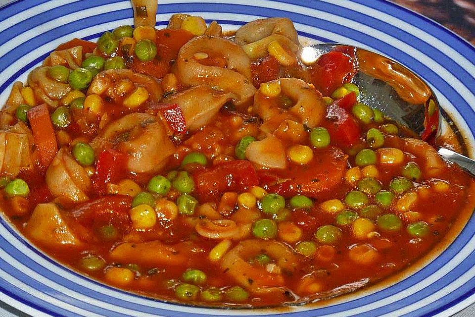 Tortellinisuppe mit Gemüse Tortellinisuppe mit Gemüse
