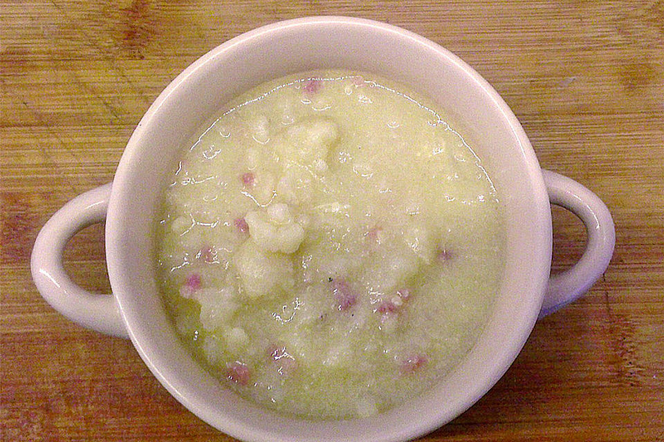 Paradiesische Blumenkohlsuppe