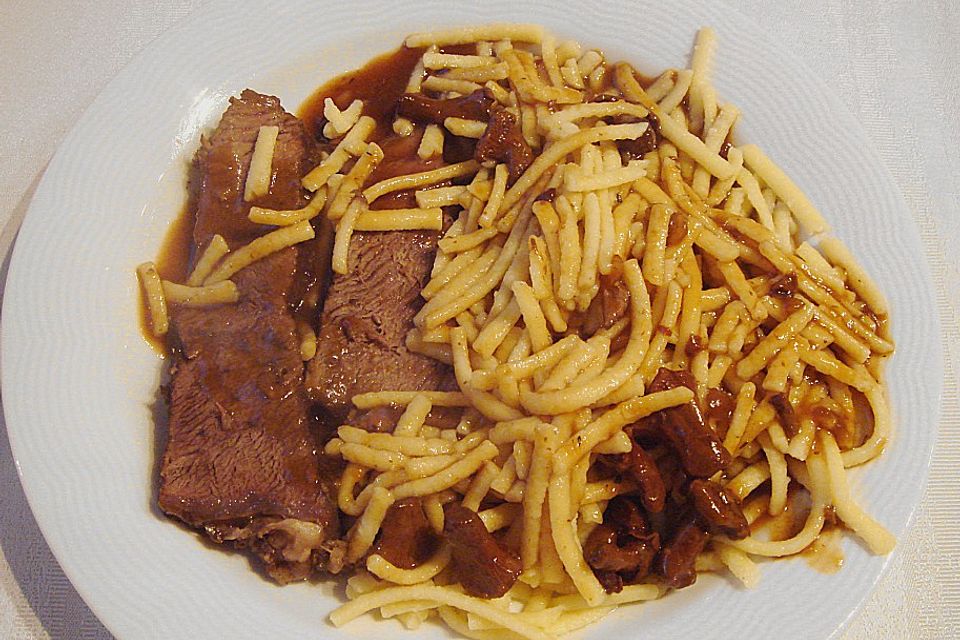 Rinderbraten in dunkler Biersauce