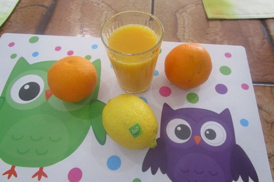 Orangen-Mandarinen-Zitronensaft Orangen-Mandarinen-Zitronensaft