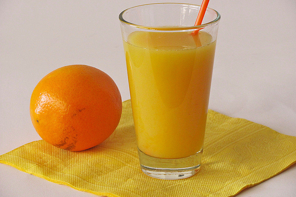 Orangen-Mandarinen-Zitronensaft Orangen-Mandarinen-Zitronensaft