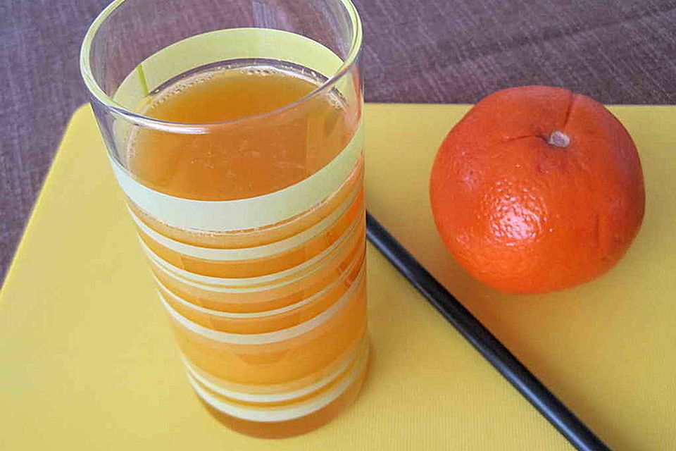 Orangen-Mandarinen-Zitronensaft Orangen-Mandarinen-Zitronensaft