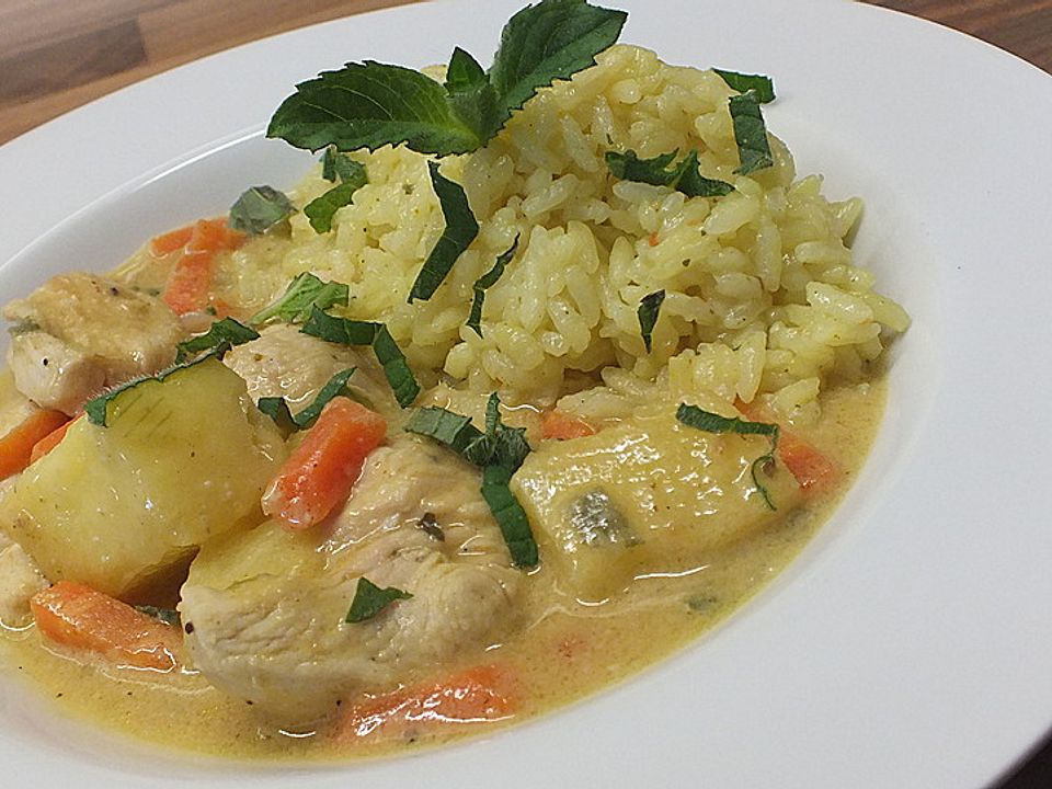 Hähnchen in Kokos-Erdnuss-Sauce von Vanuschka| Chefkoch