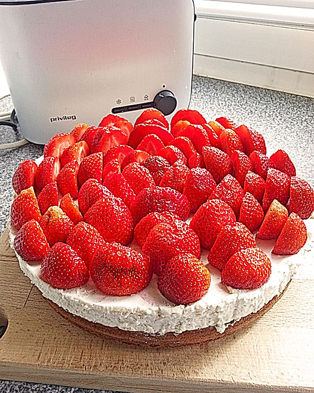 Baumkuchen mit Erdbeeren