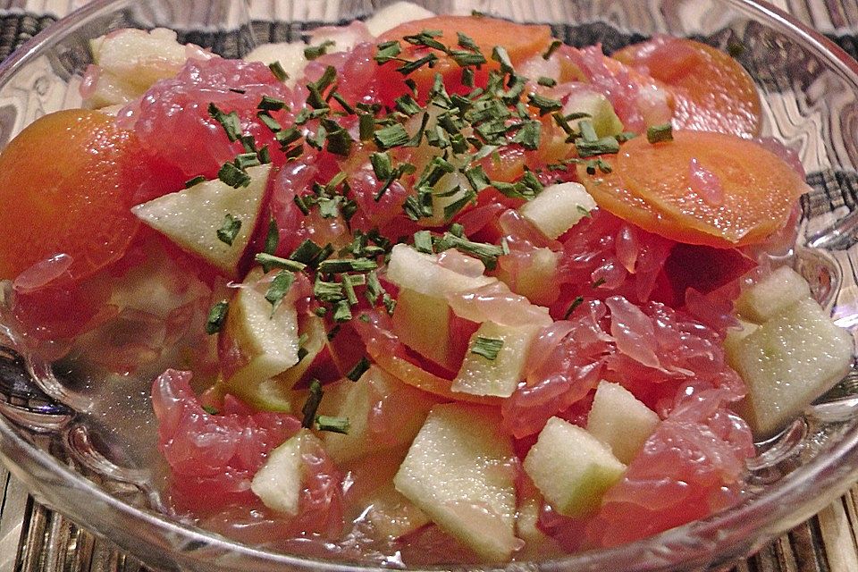 Grapefruit-Möhren-Salat mit Ingwer