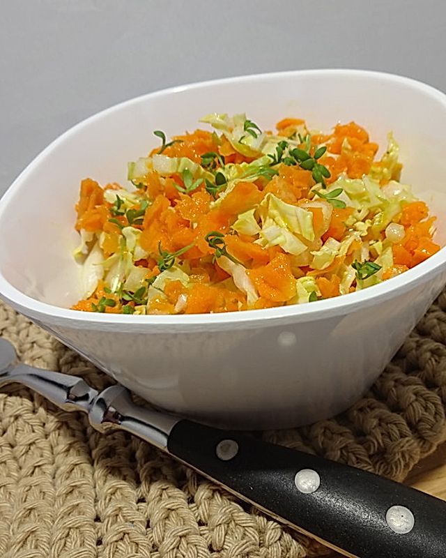 Chinakohl-Karotten Salat