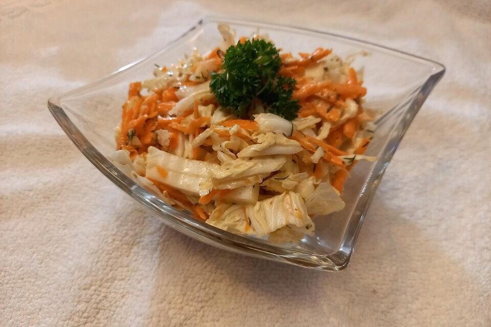 Chinakohl-Karotten Salat