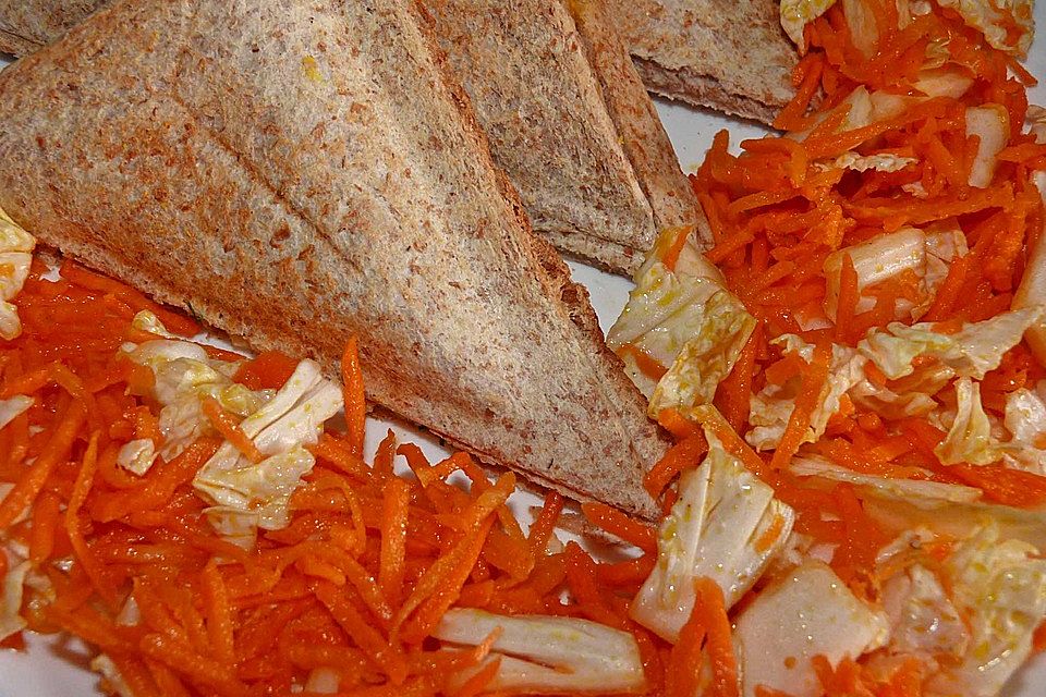 Chinakohl-Karotten Salat