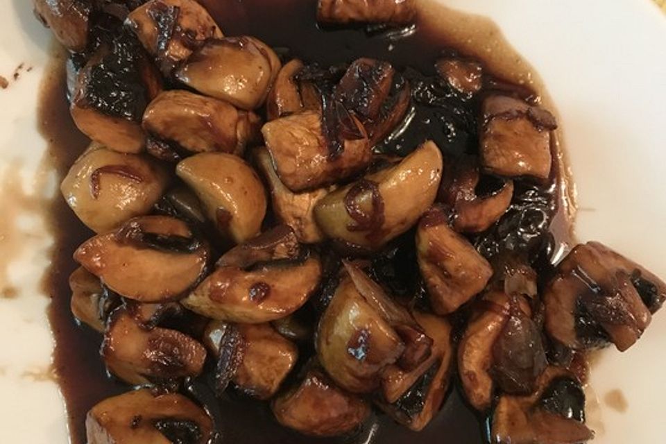 Champignons in Balsamico