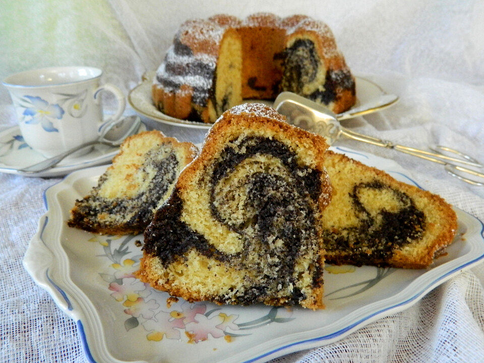 Napfkuchen mit Eierlikör-Mohnwirbel von sweet-maja| Chefkoch