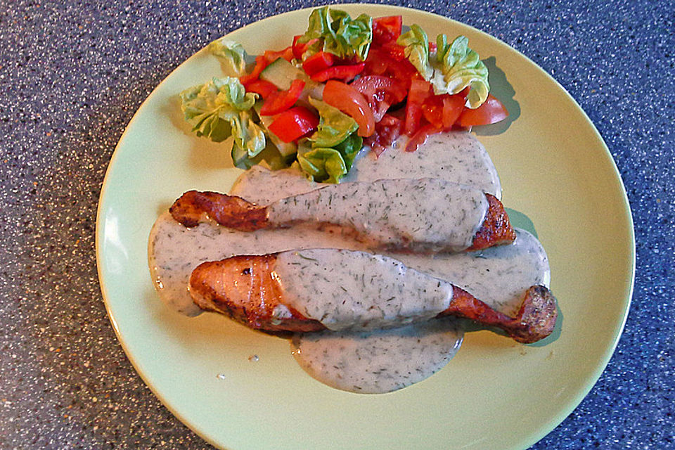 Lachs mit Zitronen-Dill Soße und Petersilienkartöffelchen