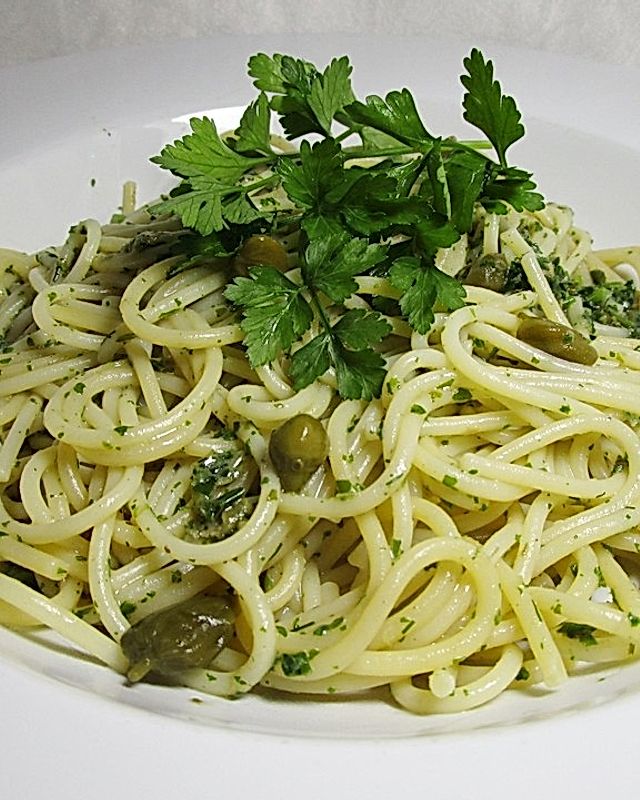 Spaghetti mit Salsa Verde