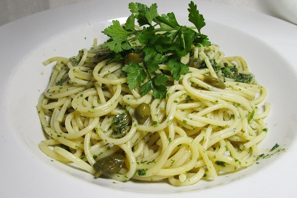 Spaghetti mit Salsa Verde