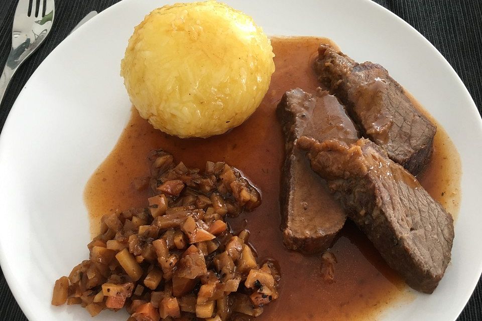 Rinderstreifen in Schwarzbiersoße aus dem Slowcooker mit viel guter Soße