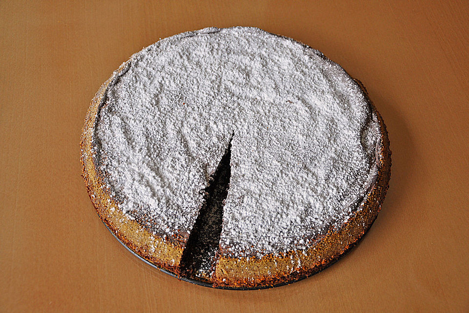 Dunkler Kürbiskernkuchen