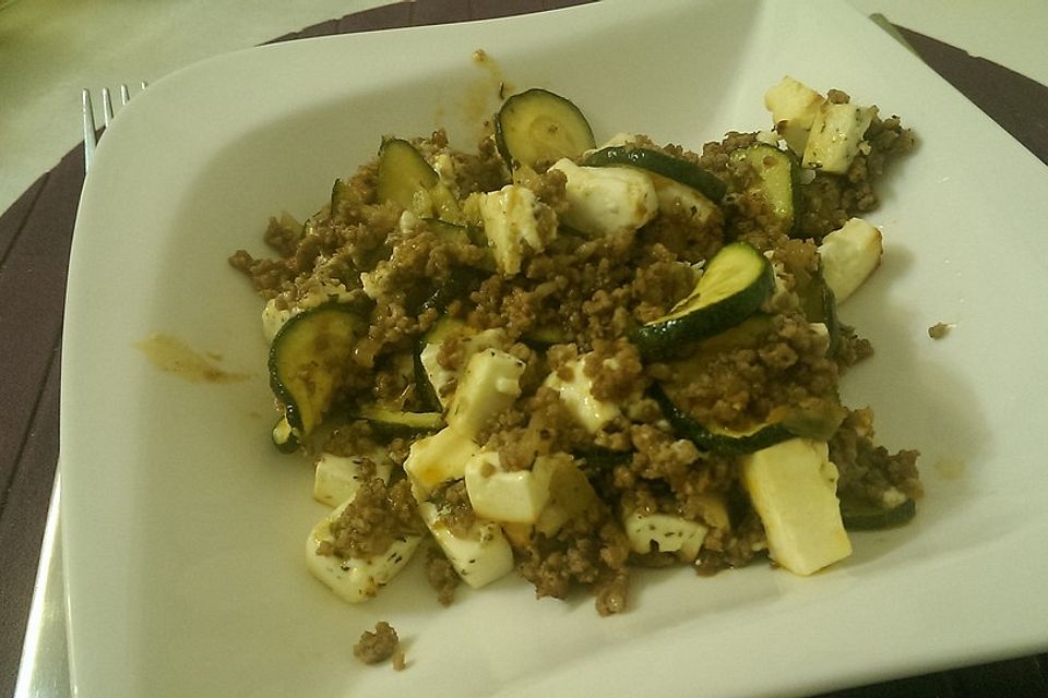 Griechischer Zucchini-Auflauf mit Feta